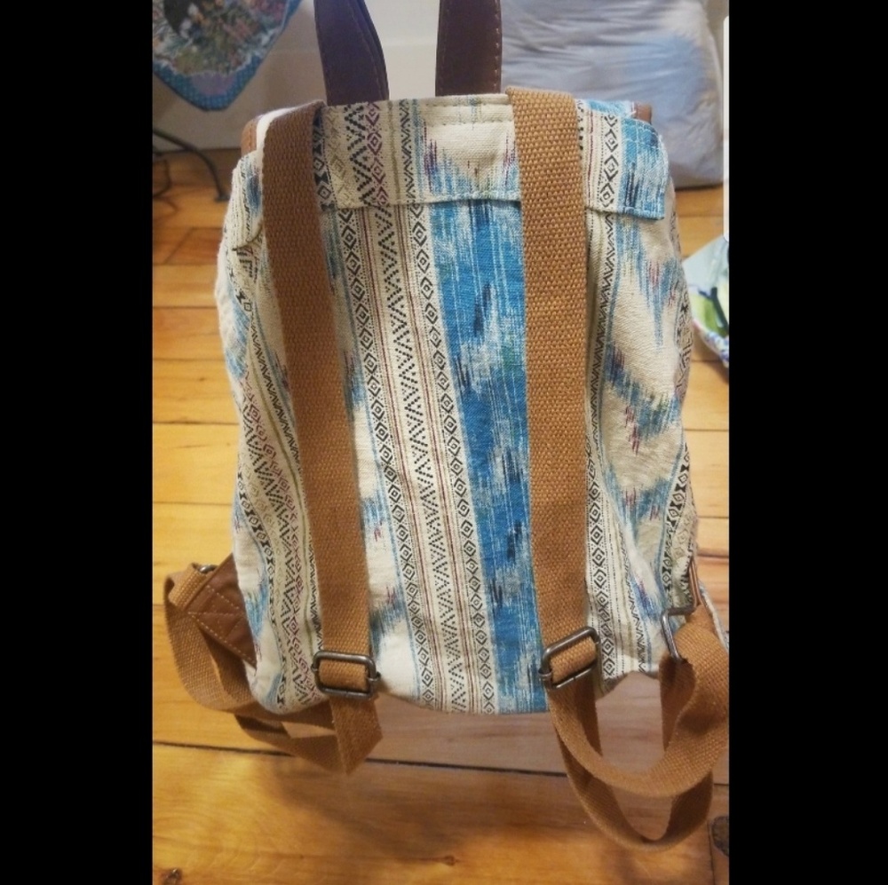 Backpack - Picture 2 of 4